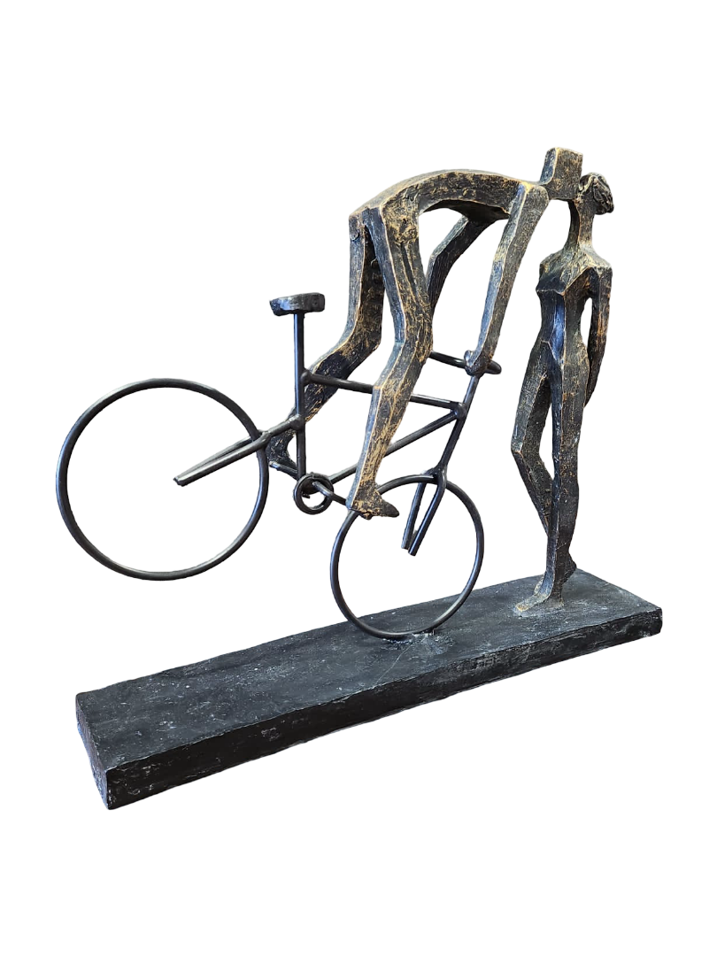 Bike Break Kiss Statue