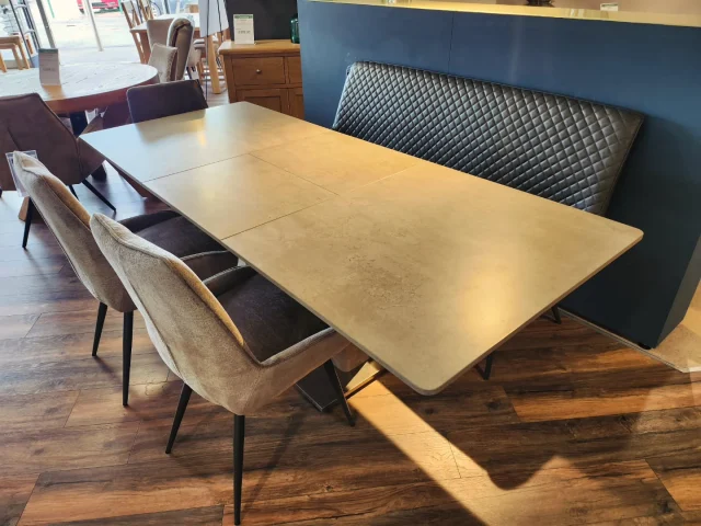 Let's have a look at some of our extendable tables here at creations. These tables can fit from a small family of 4 to a full house of 10 people. On show are a few samples that we have here, with more in the showroom.
.
.
.
.
.
.
.
.
.
.
.
.
.
.
#FurnitureShowroom #HomeDecor #InteriorDesign #FurnitureDesign #HomeInspiration #ModernFurniture #LuxuryFurniture #InteriorInspo #FurnitureGoals #FurnitureAddict #belfast #cozyfurniture #creationsinteriors #northenireland #extended #sinderstone #family #dinnerparty #friends #cozy #datenight