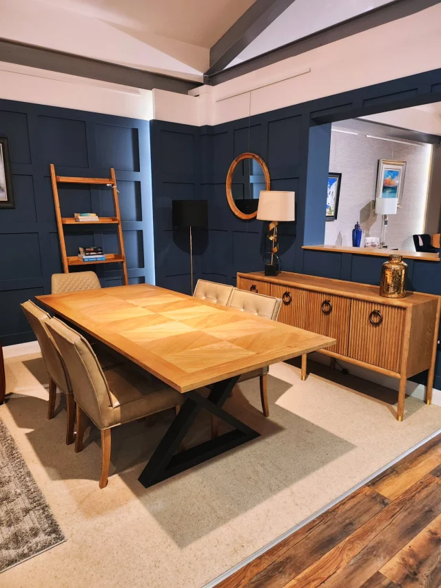 Stunning oak extendable tables ready to go here at creations interiors, each with unique extended abilities and very gorgeous stylish tops, with matching sideboards and chairs you'll never miss out.
.
.
.
.
.
.
.
.
.
.
.
.
.
#FurnitureShowroom #HomeDecor #InteriorDesign #FurnitureDesign #HomeInspiration #ModernFurniture #LuxuryFurniture #InteriorInspo #FurnitureGoals #FurnitureAddict #belfast #cozyfurniture #creationsinteriors #northenireland #oak #extended #wood #dining #table