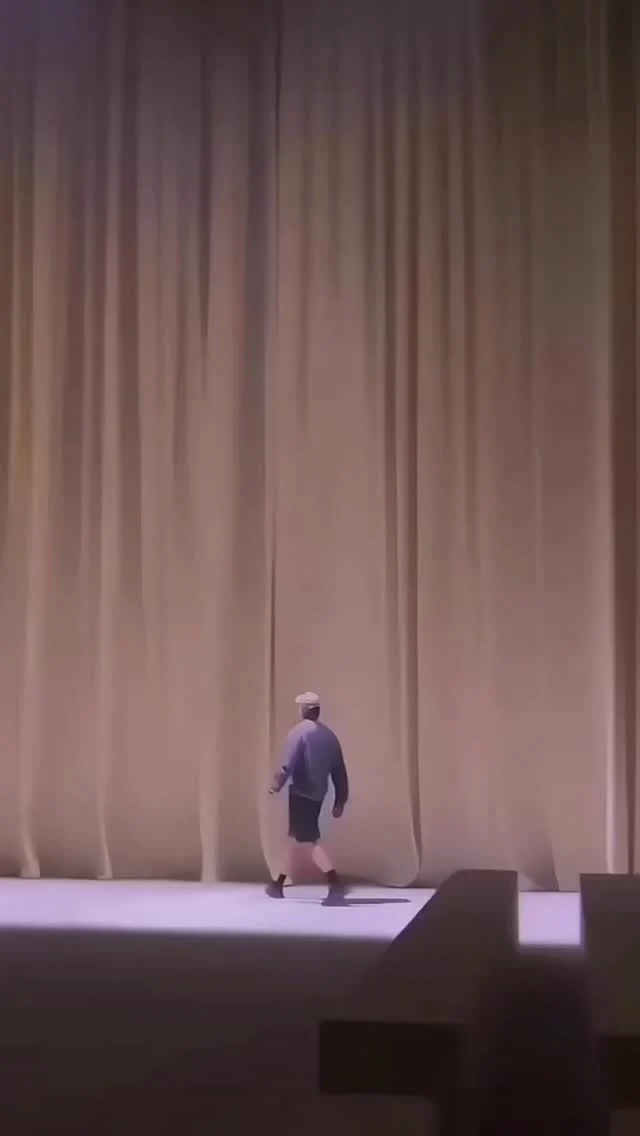 The clearance event in creations interiors starts now dont miss out on immediate collection or delivery of your favourite products check every thing out in store 
#FurnitureShowroom #UKFurniture #HomeInspoUK #InteriorDesignIdeas #ModernLiving #HomeDecorStyle #SofaShopping #RoomMakeover #ShopLocalUK #TrendingNow