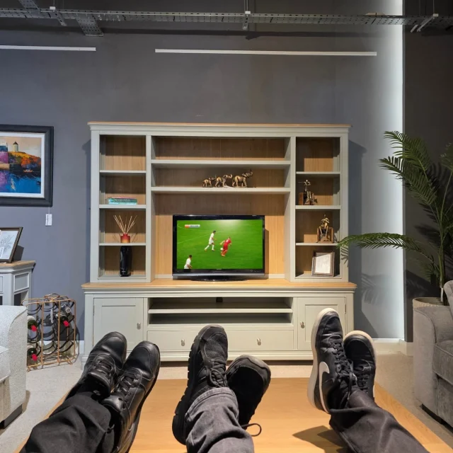 Don't tell the boss 🤫if they ask we are doing research but the new kansas media unit + xxl TV unit is where its at. Available in the grey shown make them slow work days fly in so im told 😂 the full unit is currently £1,299.00 in the spring event with up to 20 months interest free you should get it now before the staff do 😂 

#matchday
#donttelltheboss
#tvmediawall 
#caughtintheact 
#belfast