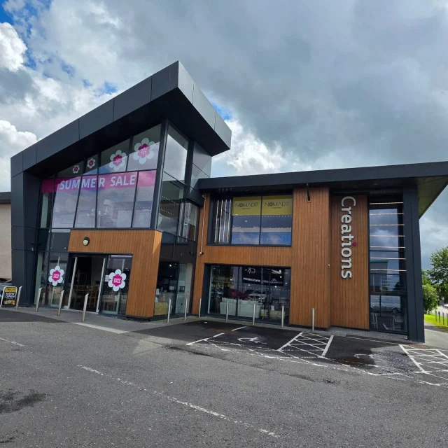 A bit of a tour around the showroom ✨️ the guys have worked hard changing stuff around (especially in this heat ) so why not come have a look 😁😳 

#belfast 
#belfastcity 
#interestfree 
#newstore 
#heatwave